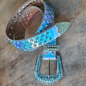 NWT Blue Western Rhinestone  Studded  iridescent Blue Belt